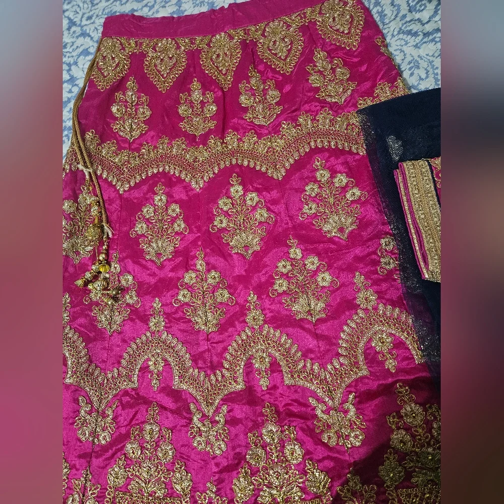 Traditional Women’s Pink Lehenga with Gold Embroidery - Picture 5 of 8